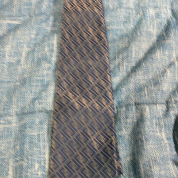 NECK TIE BY FENDY,PURE SILK HAND MADE ITALY - Picture 1 of 2